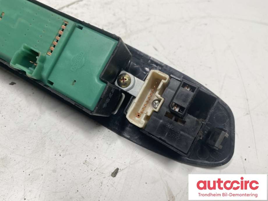 Bryter ruteheis førerdørspanel til Subaru Forester 2002-2005 (Type II, Fase 1) (83071SA030|)