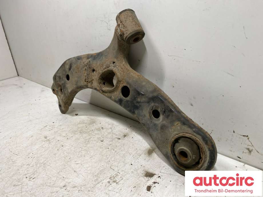 Bærebru høyre foran nedre til Toyota RAV4 2006-2009 (Type III, Fase 1) (4806842060|4806842050|)