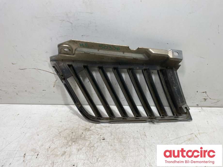 Grill høyre til Mitsubishi L200 2006-2015 (Type IV) (7450A188|)