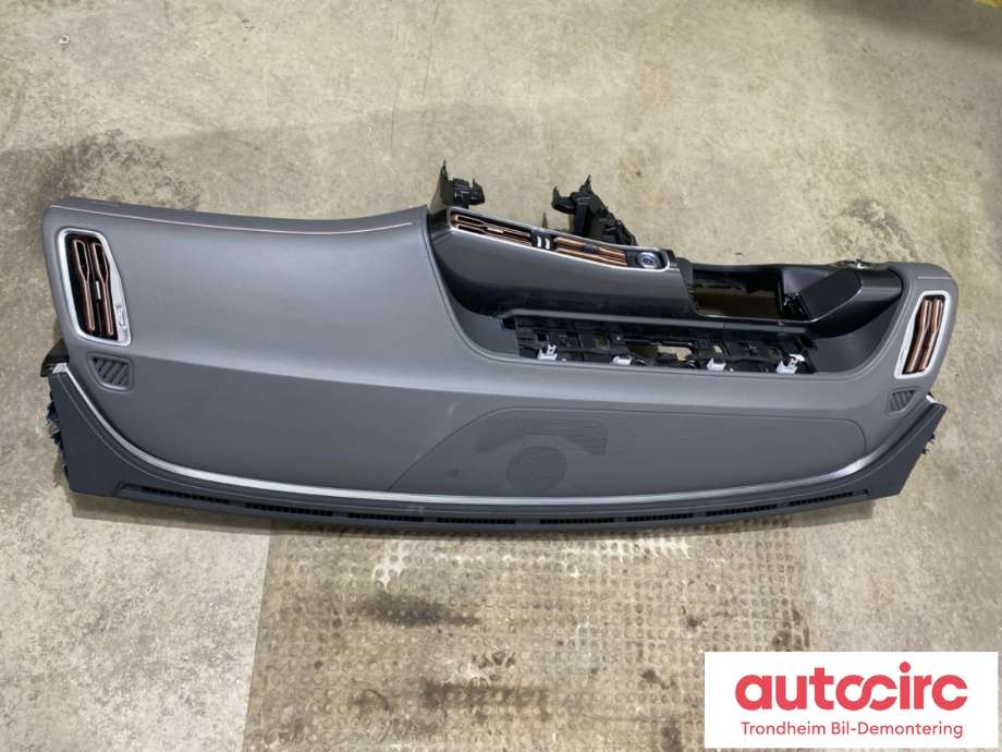 Dashbord til Mercedes EQC 2019-->>  (A 293 680 55 01|)