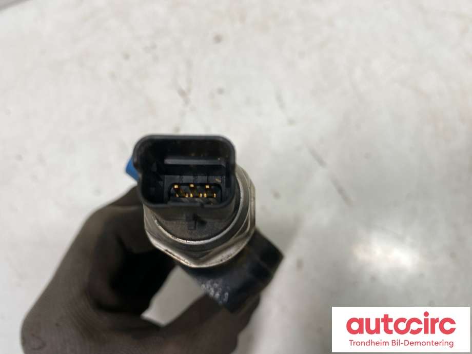 Dyseskinne (fuelrail) til Volvo S80 2006-2013 (Type II, Fase 1)  (9654592680|)