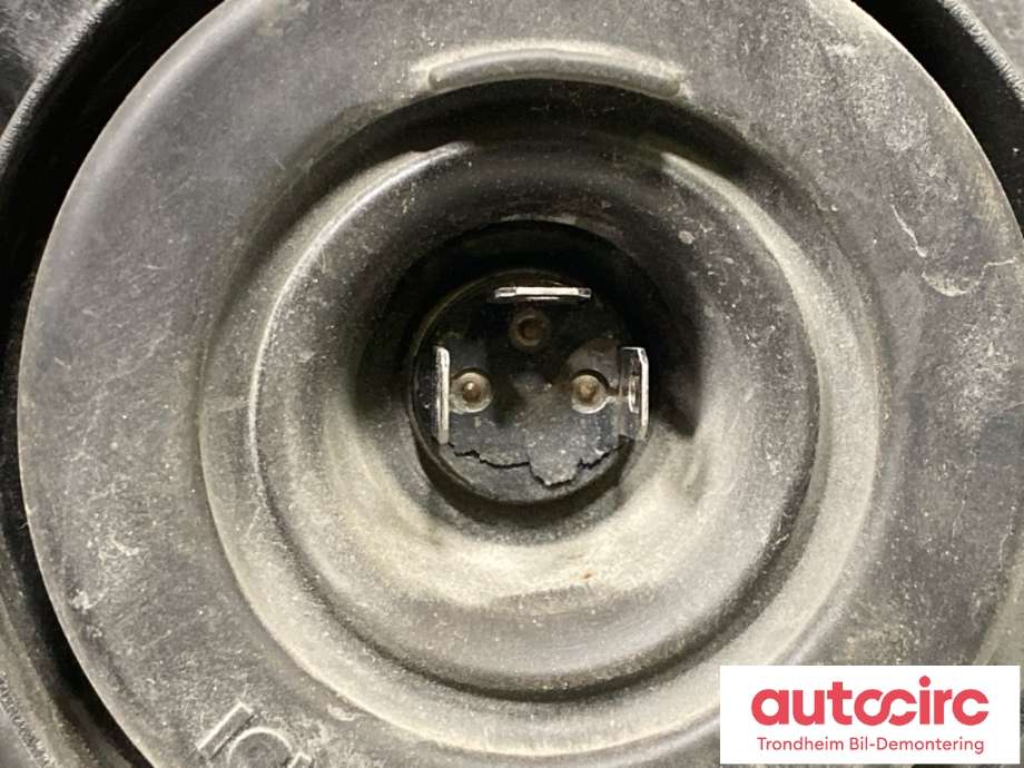Frontlykt høyre halogen til Nissan X-Trail 2002-2007 (T30) (T30) (260108H925|)
