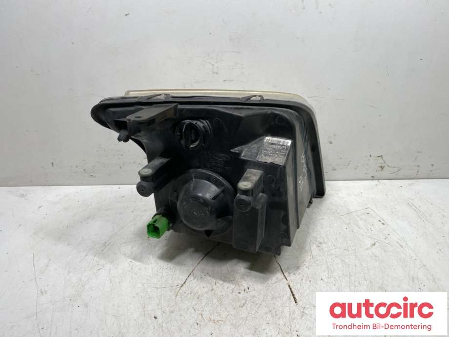 Frontlykt venstre halogen til Ford Transit Connect 2003-2009 (Type I, Fase 1) (1346495|2T14-13005-AG|2T14-13008-AB)