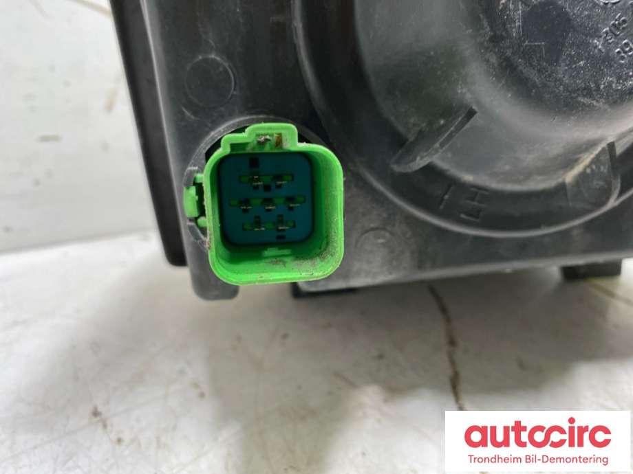 Frontlykt venstre halogen til Ford Transit Connect 2003-2009 (Type I, Fase 1) (1346495|2T14-13005-AG|2T14-13008-AB)
