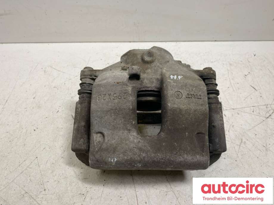 Bremsecaliper høyre foran til Mercedes E-Klasse, 2009-2013 (Fase 1) (W212) (W212) (TRW|A 204 421 24 81)