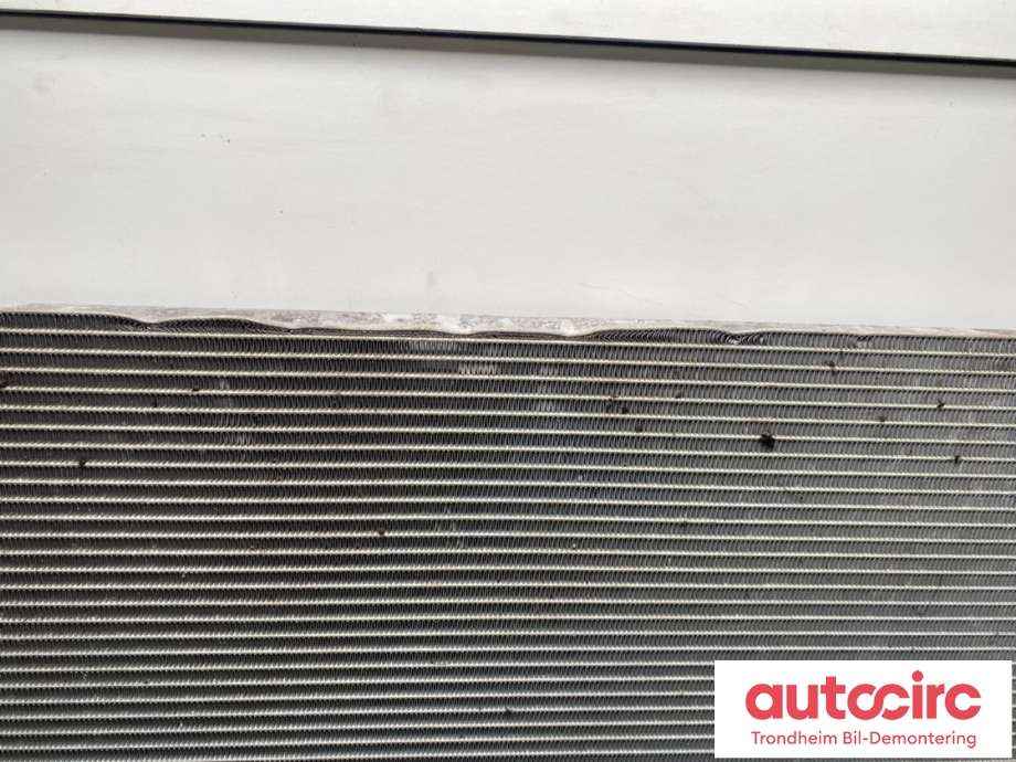 Radiator (automat gir) til Mercedes EQC 2019-->> (A0995003600|)