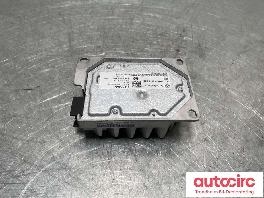 Bilstereo forsterker til Mercedes EQC 2019-->>  (A 177 905 04 03|)