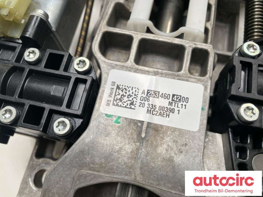 Rattaksel til Mercedes EQC 2019-->> (A2534604200|)