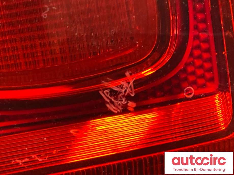 Baklykt høyre indre til VW Tiguan 2011-2016 (Type I, Fase 2)  (5N0 945 094 H|)