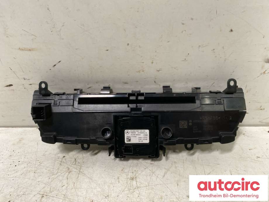 Instrument klokke til Mercedes C-Klasse 2014-2018 (Fase 1) (W205) (W205) (A2228270300|A2059052701|)
