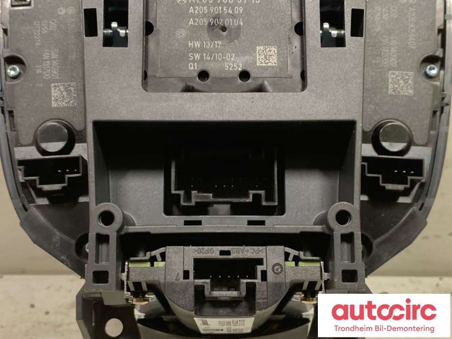 Bilstereo navigasjon betjeningspanel til Mercedes C-Klasse 2014-2018 (Fase 1) (W205) (W205) (CONTINENTAL|A2059008018|A2059005915|A 205 900 80 18)
