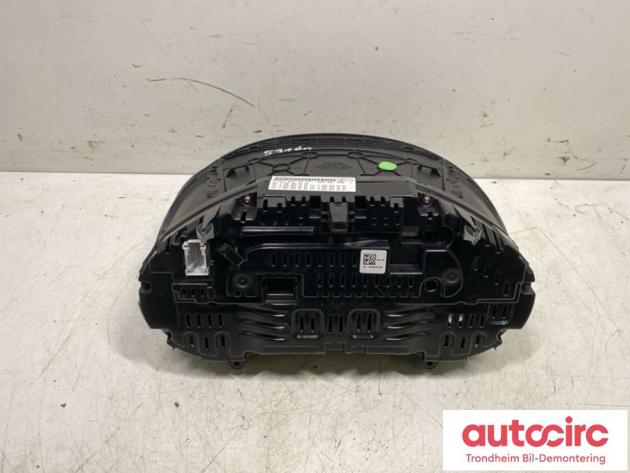 Instrumentpanel til Mercedes C-Klasse 2014-2018 (Fase 1) (W205) (W205) (A2059000918|A 205 900 28 27|)