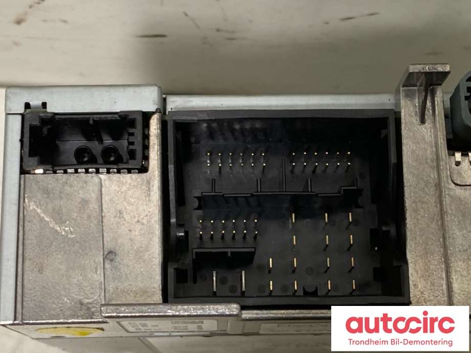 Bilstereo navigasjon til Škoda Octavia 2013-2016 (Type III, Fase 1) (HARMAN AUTOMOTIVE|5E0 035 020 B|5E0 035 020 A|)