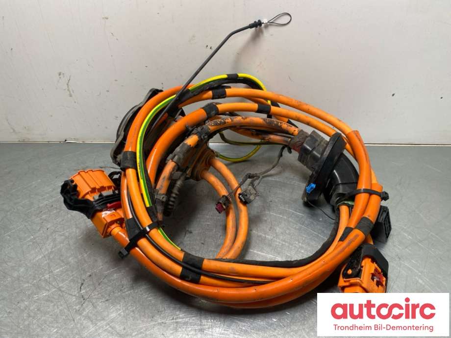 Batterilader inntak/luke til Mercedes EQC 2019-->>  (A2935407604|)