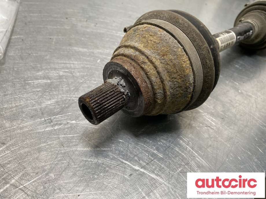 Drivaksel venstre foran, diesel/automat til Škoda Octavia 2009-2013 (Type II, Fase 2)  (1K0407271KA|1K0407271LG|1K0407271KB)