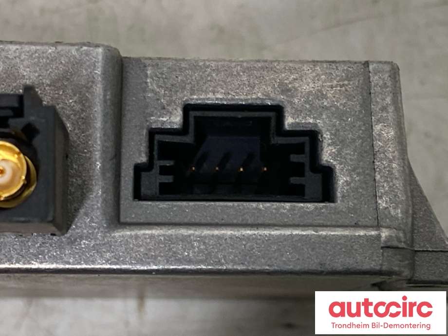 Antenne forsterker til Mercedes ML 2011-2015 (Fase 1) (W166) (W166) (A 221 905 50 00|)
