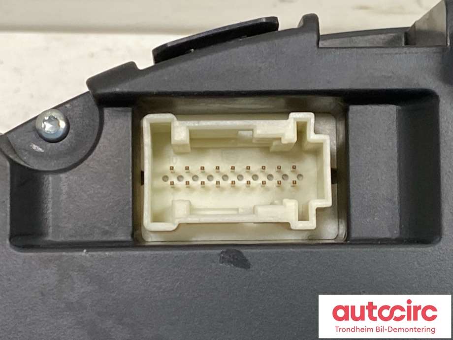 Instrumentpanel til Mercedes ML 2011-2015 (Fase 1) (W166) (W166) (A 166 900 67 04|)