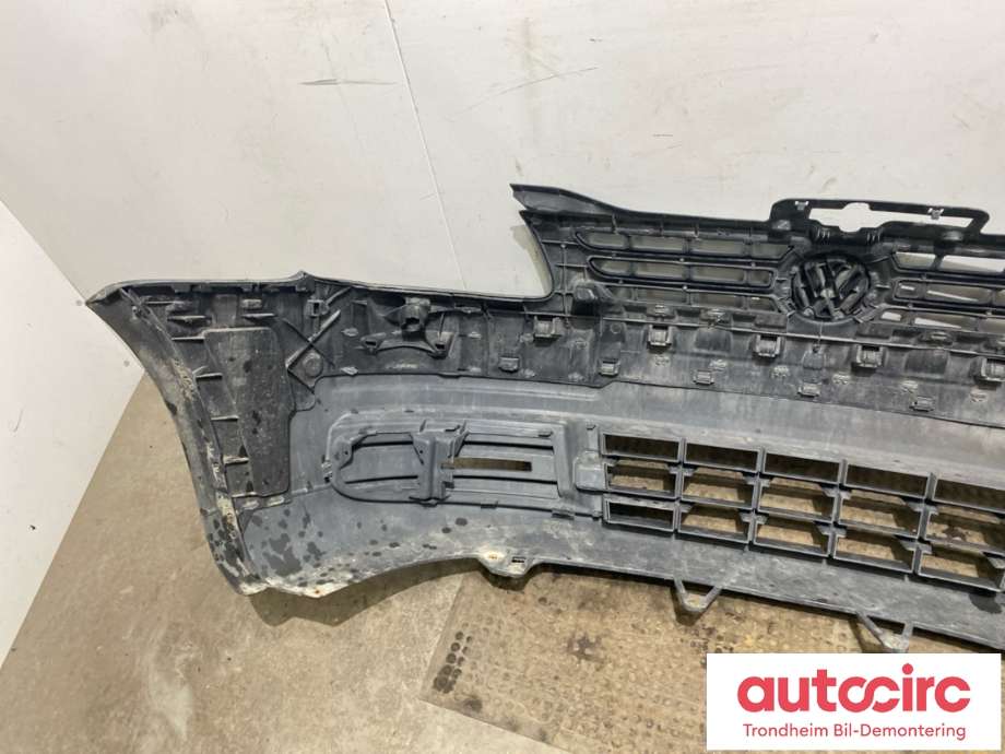 Støtfanger foran til VW Caddy 2004-2010 (Type III, Fase 1)  (2K0 807 217|)