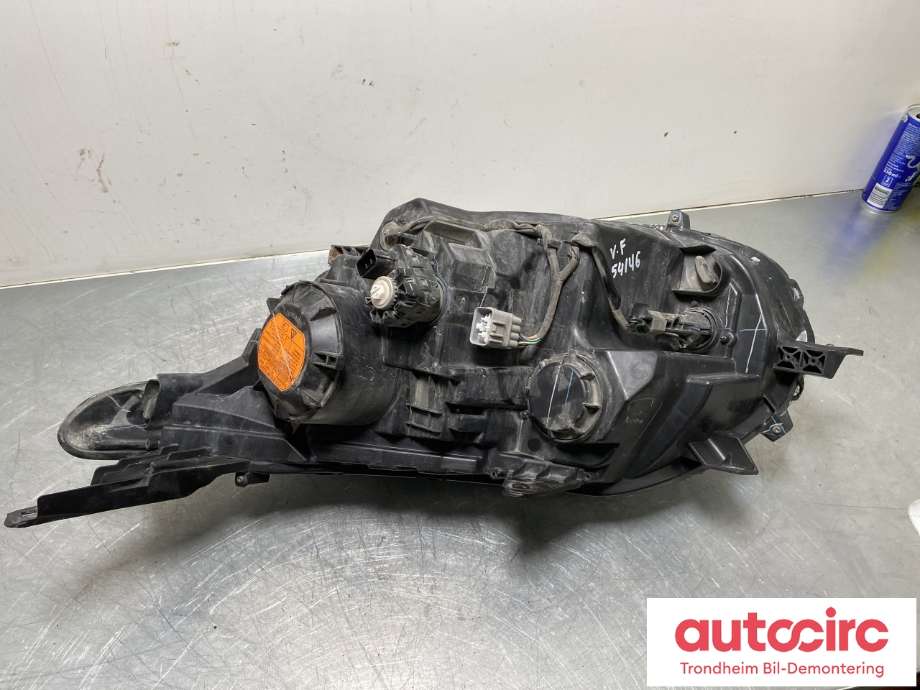 Frontlykt venstre xenon til Mitsubishi L200 2015-2019 (Type V, Fase 1) (8301D157|)