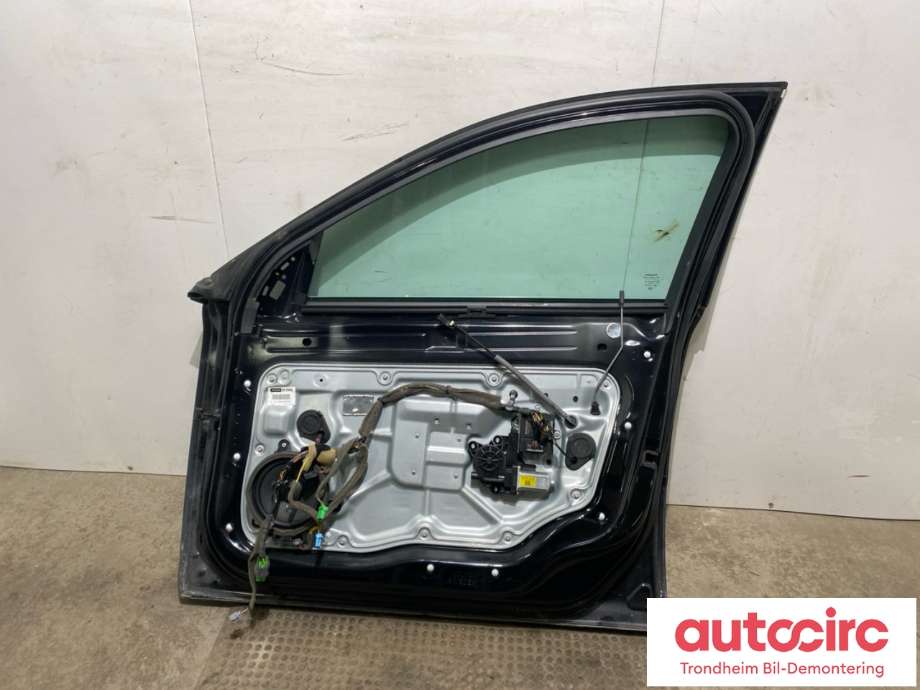 Dør høyre foran til Volvo V70 2007-2013 (Type III, Fase 1)  (31335589|)