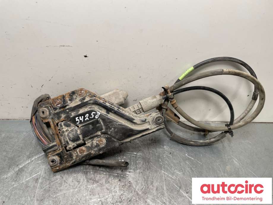 Håndbrekk/parkbrems elektrisk, fra bakstilling til Opel Insignia A 2009-2014  (13582928|)