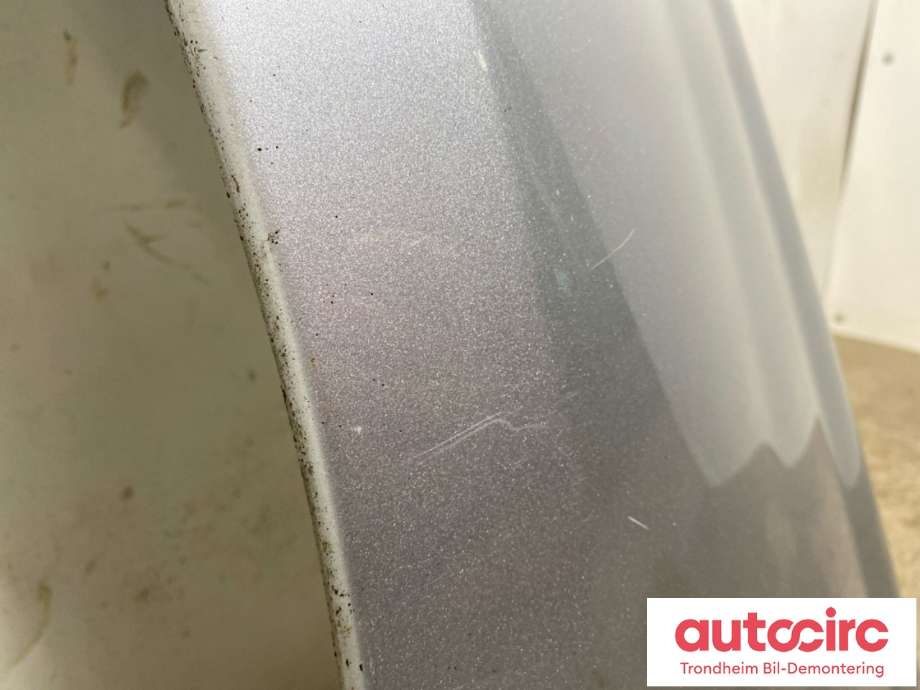 Skjerm venstre foran til Mitsubishi Outlander 2003-2006 (Type I) (MR990117|)
