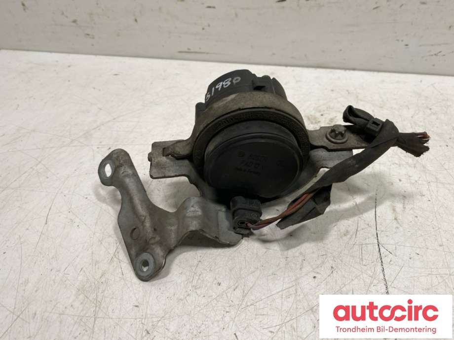 Sirkulasjonspumpe til Mercedes GLA 2014-2020 (X156) (X156) (BOSCH|A 000 500 06 86|0392023206|)