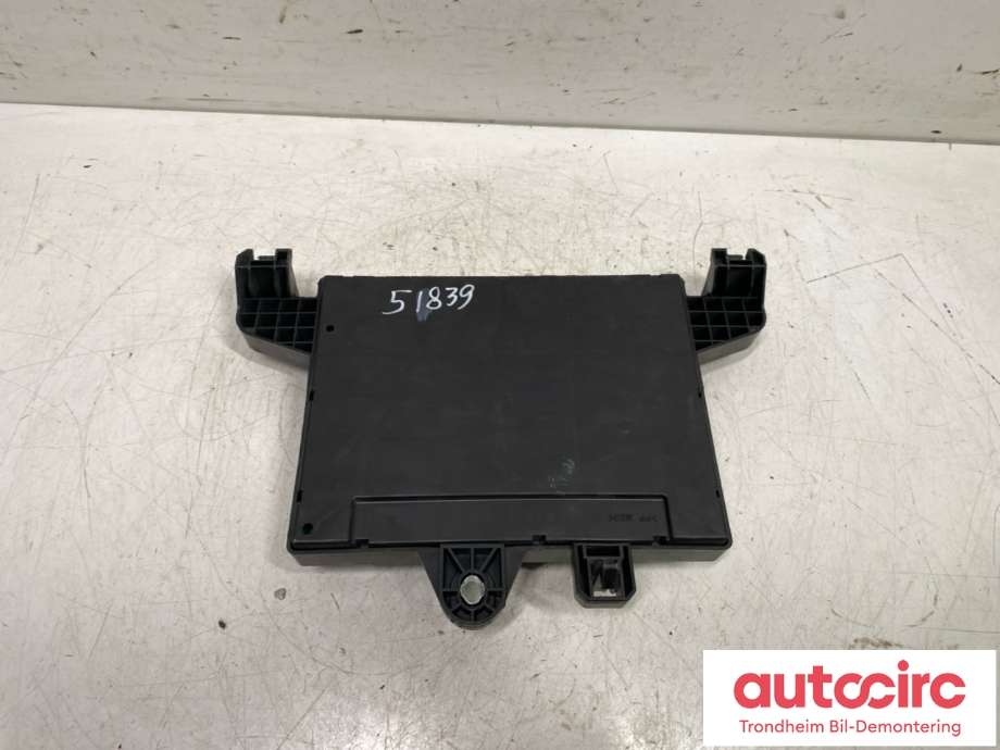 Sikringsboks bagasjerom til Opel Zafira Tourer 2012-2018  (13368653|365927271|)