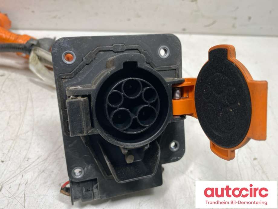 Batterilader inntak/luke til Kia Soul 2014-2019 (Type II)  (91886E4200|)