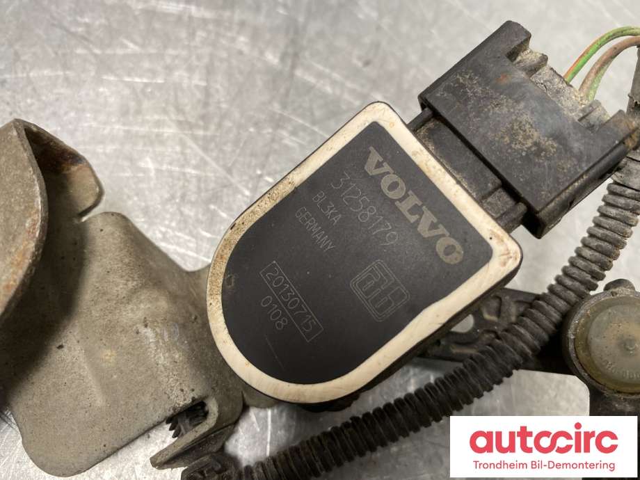 Sensor nivå, høyre foran til Volvo V40 2012-2019  (31258179|30659082|)