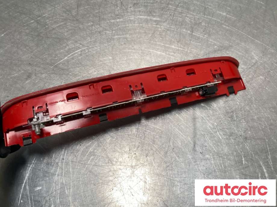 Baklykt bremselys bakrute til VW Touran 2010-2015 (Type I, Fase 3) (1T0 945 087 A|3CN 945 087|)