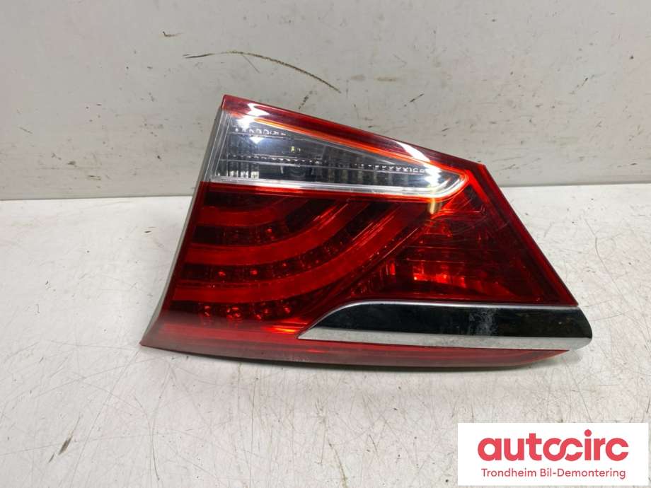 Baklykt høyre indre til Hyundai i40, 2012-2017  (924043Z000)