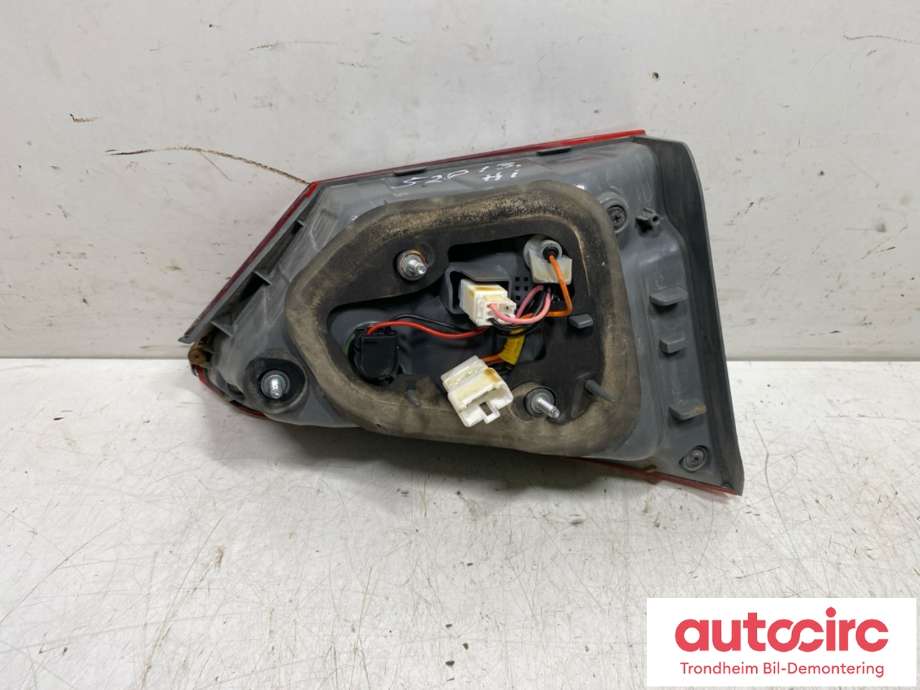 Baklykt høyre indre til Hyundai i40 2012-2017 (924043Z000|92404-3Z000|)