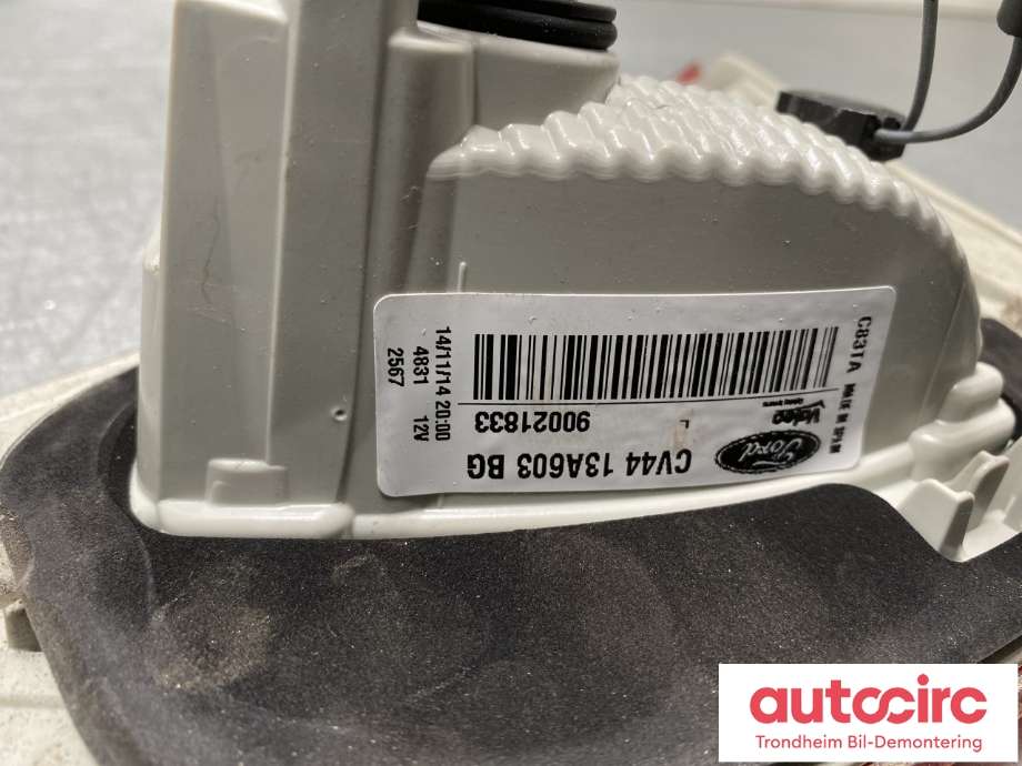 Baklykt venstre indre til Ford Kuga 2013-2019  (CV44-13A603-BG|1938132|)