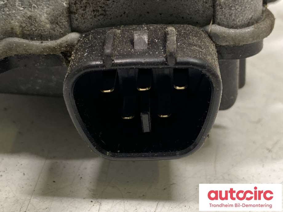 Viskermotor frontrute til Mitsubishi Outlander 2015-->> (Type III, Fase 2) (8250B085|)