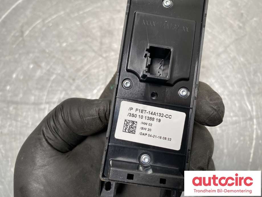 Bryter ruteheis førerdørspanel til Ford Kuga 2013-2019  (F1ET-14A132-CC|2033142|)
