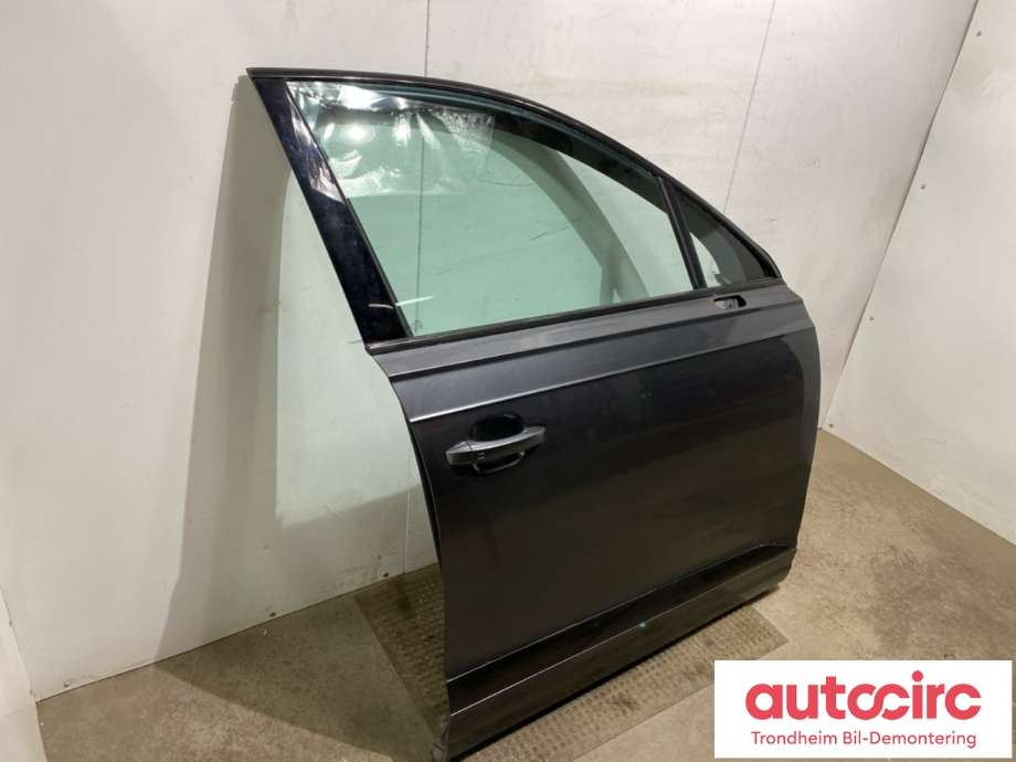 Dør høyre foran til Audi Q7 2015-->> (Type II)  (4M0 831 052 F|4M0 831 052 G|)