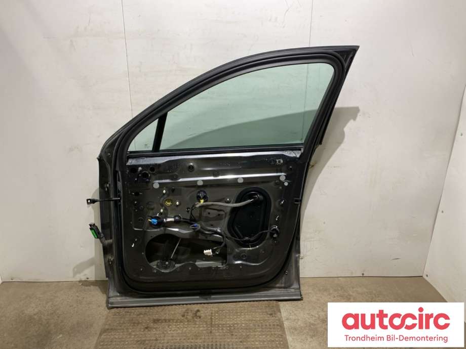 Dør høyre foran til Audi Q7 2015-->> (Type II)  (4M0 831 052 F|4M0 831 052 G|)