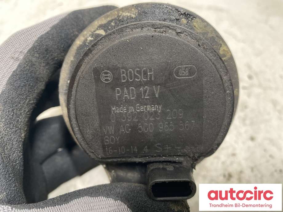Sirkulasjonspumpe til VW Caddy 2015-2020 (Type III, Fase 3)  (BOSCH|5Q0 121 599 AN|5C0 965 567|0 392 023 209)