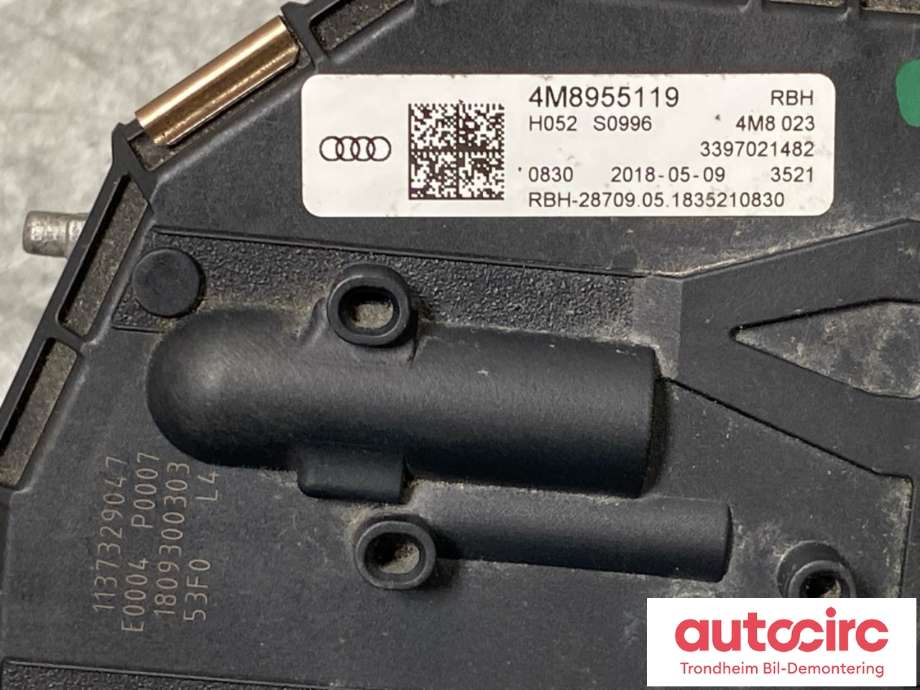 Viskermotor frontrute til Audi Q7 2015-->> (Type II)  (4M8955023|4M8955023B|)