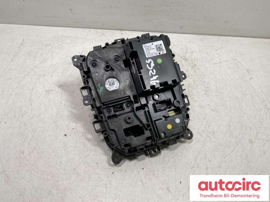 Girstang/girvelger automat til BMW 3-Serie 2018-->> (G20) (G20) (61 31 989 1338|)