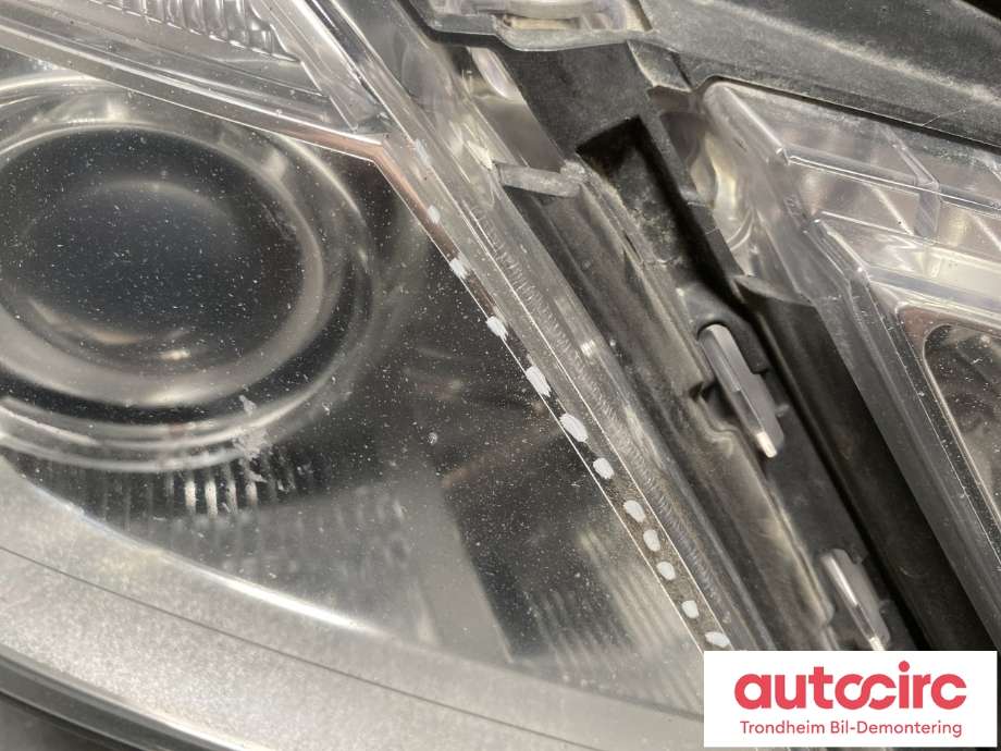 Frontlykt høyre xenon til Mercedes E-Klasse 2009-2013 (Fase 1) (W212) (W212) (A2128204161|A2128202859|A2128201039)