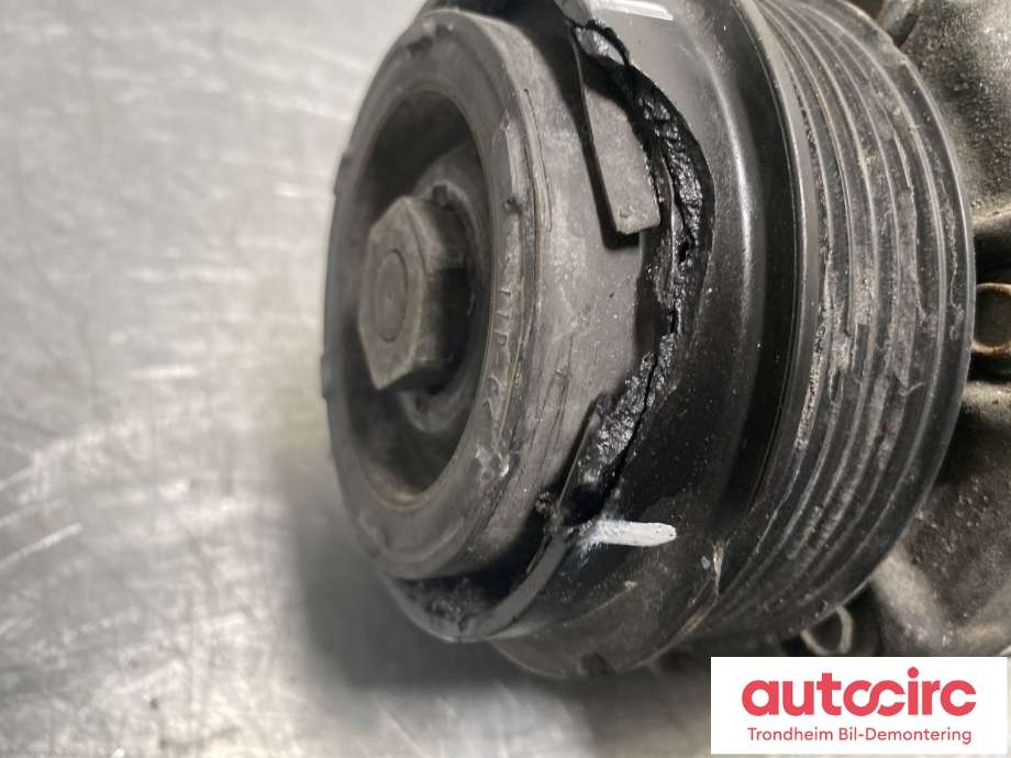 Aircondition kompressor til VW Crafter 2011-2016 (Type I, Fase 2)  (DENSO|2E0 820 803 H|2E0 820 803 J|)