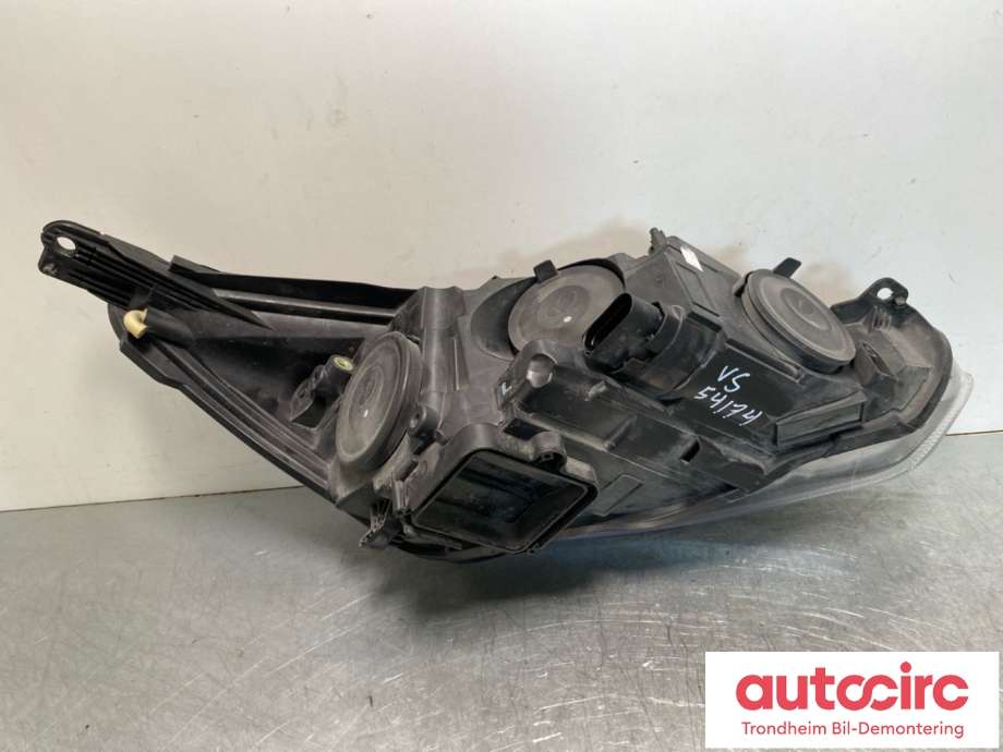 Frontlykt venstre halogen til Ford Focus 2014-2018 (Type III, Fase 2)  (2063541|F1EB-13W030-AGB|)