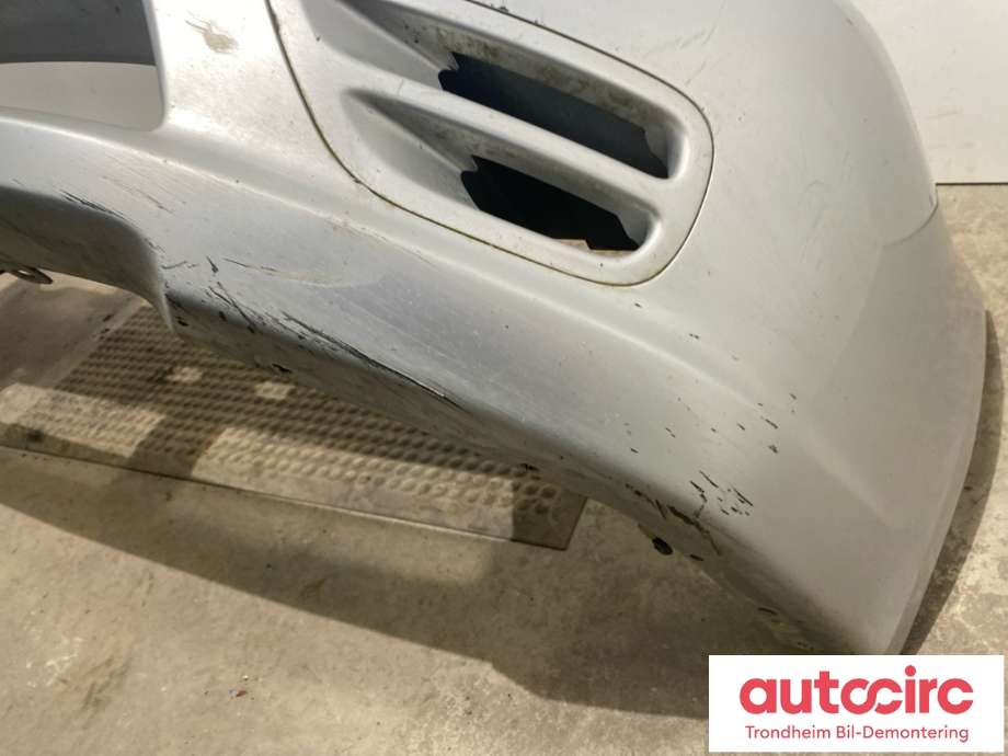 Støtfanger foran til Subaru Legacy 2003-2007 (Type IV, Fase 1)  (57704AG000|)