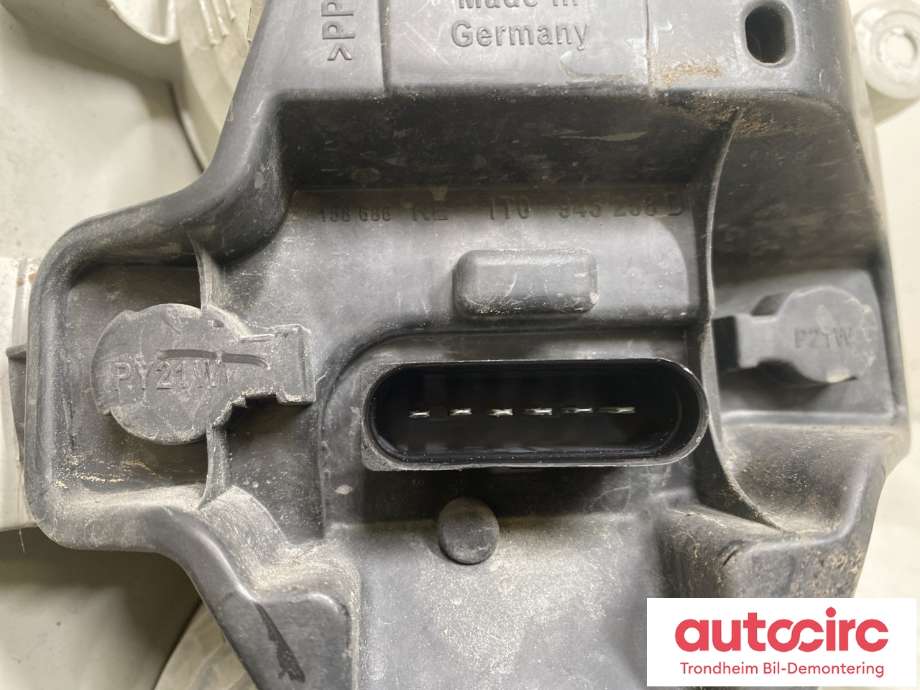 Baklykt høyre til VW Touran 2007-2010 (Type I, Fase 2) (1T0 945 096 N|)