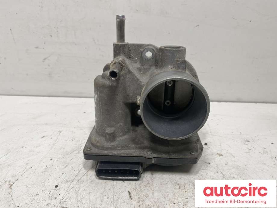 Spjeldhus til Toyota Yaris, 2014-2020 (Type III, Fase 2)  (2203047040)
