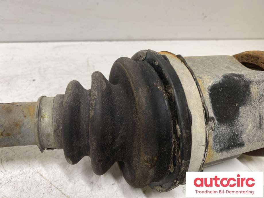 Drivaksel høyre foran, diesel/automat til Toyota Avensis 2009-2015 (Type III, Fase 1) (4341005490|)