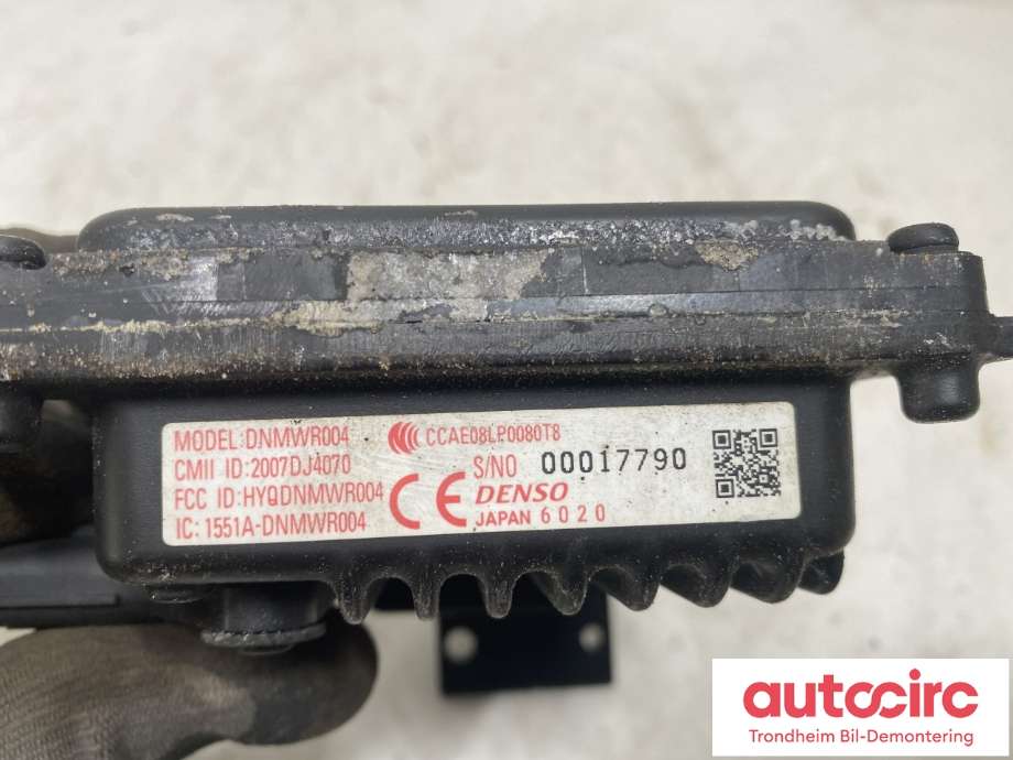 Sensor radar til Toyota Avensis 2009-2015 (Type III, Fase 1) (DENSO|8821020010|2007DJ4070|)