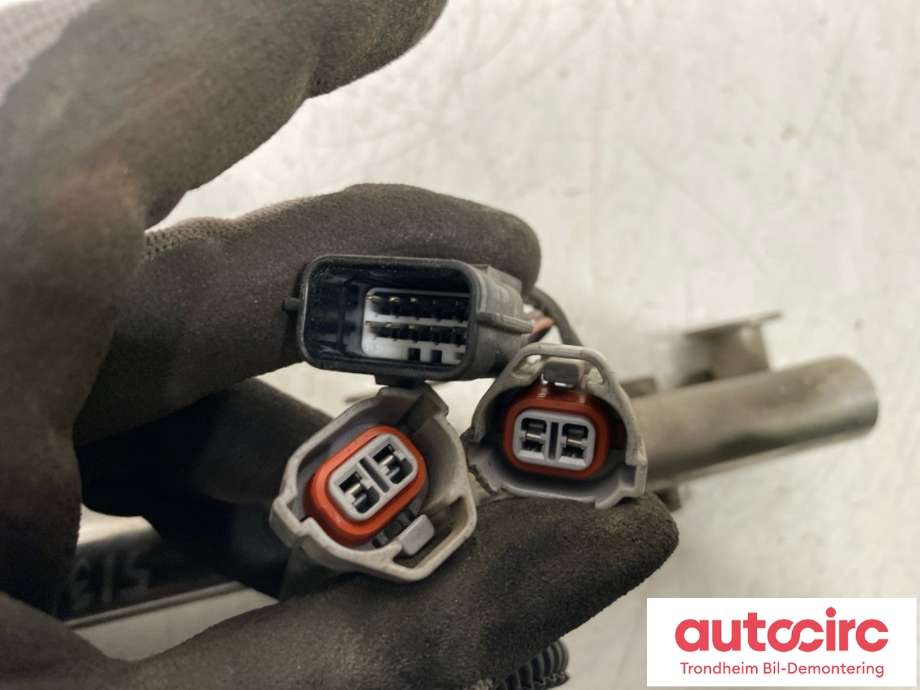 Dyseskinne (fuelrail) til Renault Captur 2013-2020 (Type I)  (175226637R|166380783R|)